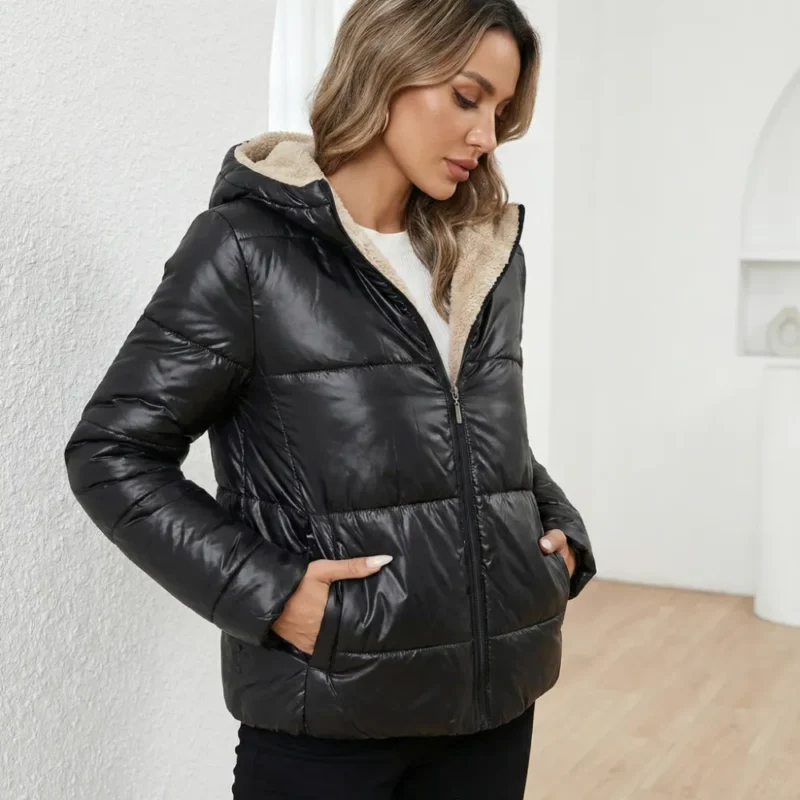 Carmen | Kurze Jacke mit Wollfütterung